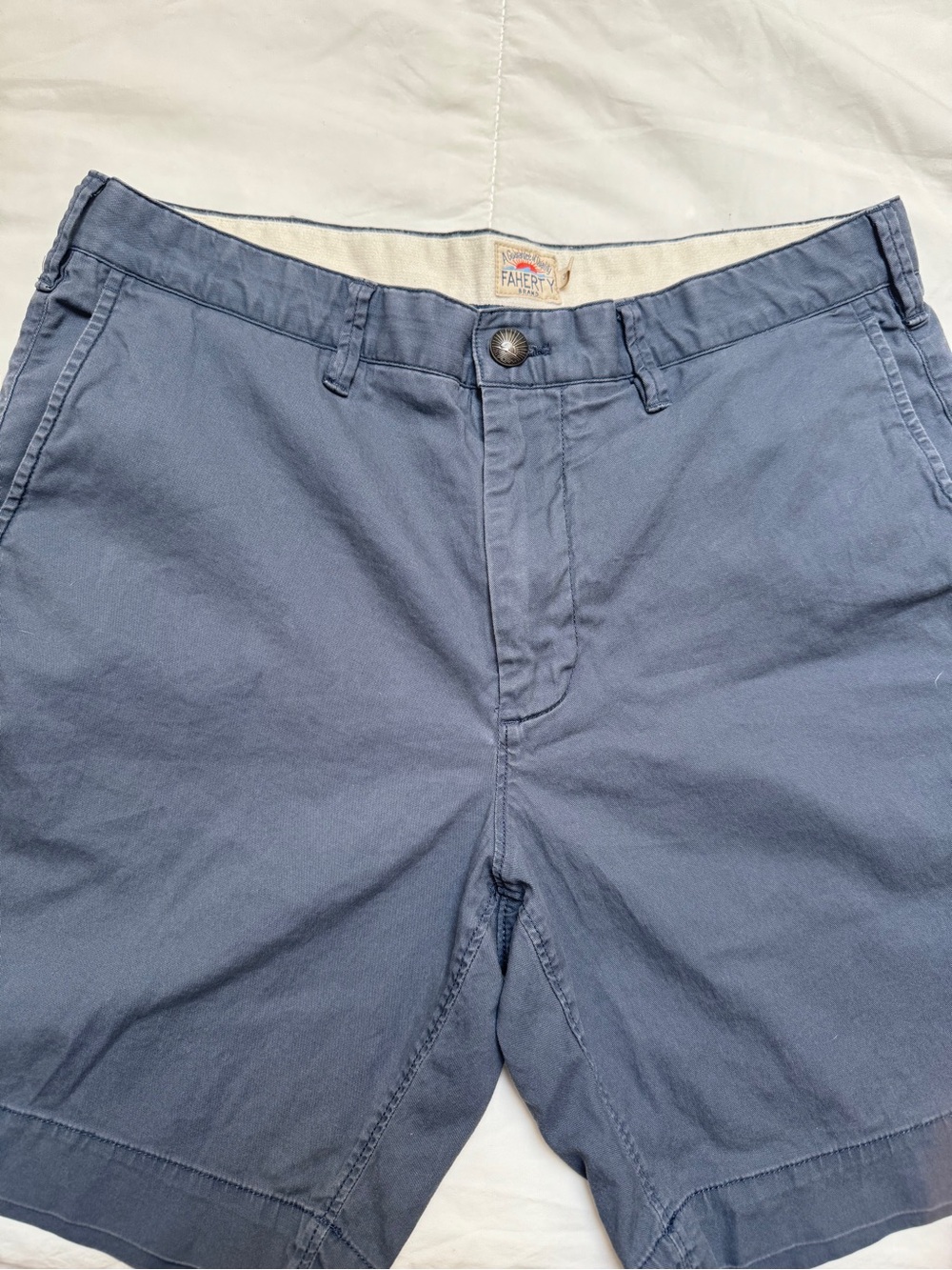 Faherty Men's Flat Front Shorts in Navy Blue